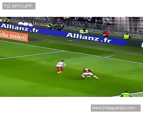 走进足球球星的私密空间感受他们独特的卧室设计魅力 走进足球球星的私密空间感受他们独特的卧室设计魅力