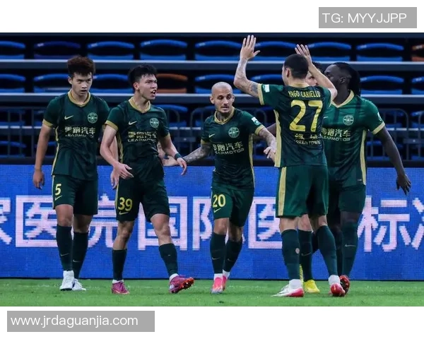 足球队名称与核心球星关系解析 揭秘顶级俱乐部背后的明星力量